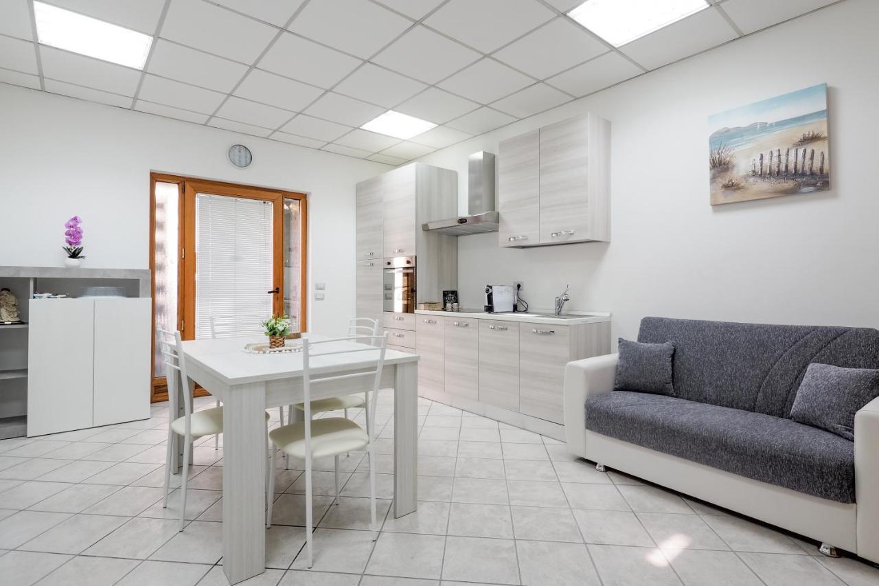 Saint Simplicio House Apartment Олбия Екстериор снимка