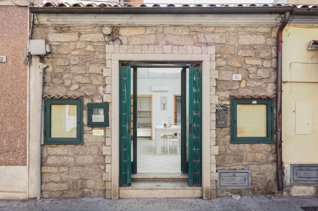 Saint Simplicio House Apartment Олбия Екстериор снимка